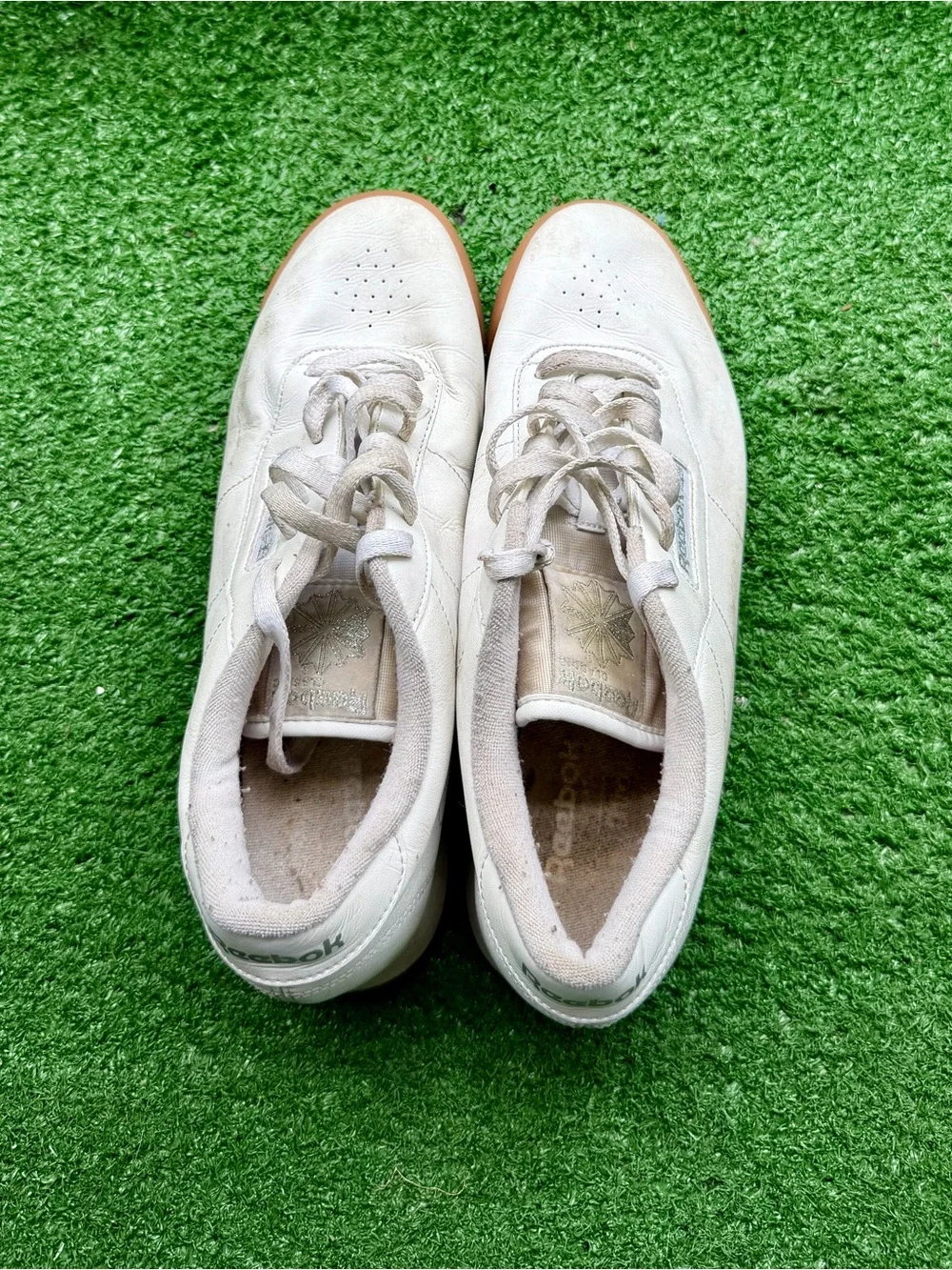 Reebok Classic White Leather Gum Sole Sneakers Women's US 10 Retro Low Top Shoes